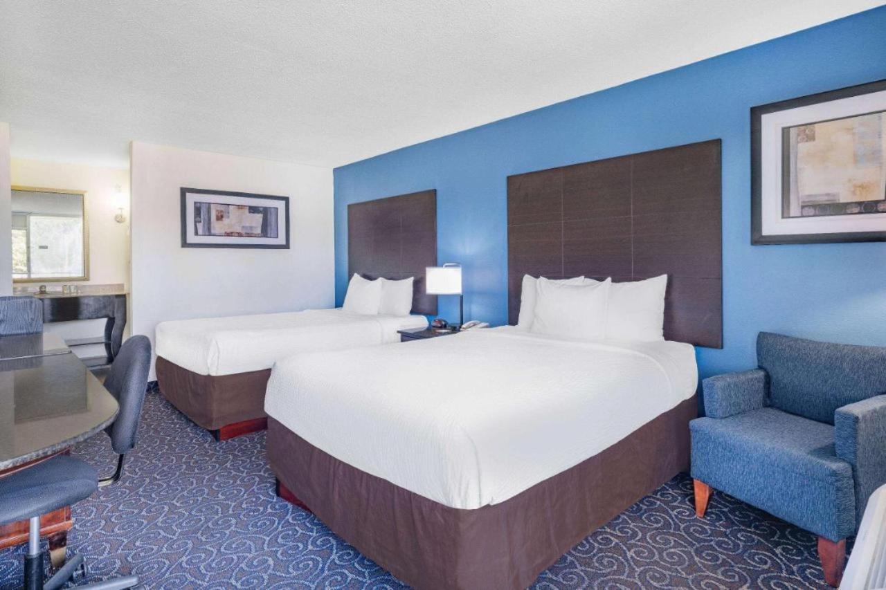 Days Inn And Suites By Wyndham Oxford Εξωτερικό φωτογραφία